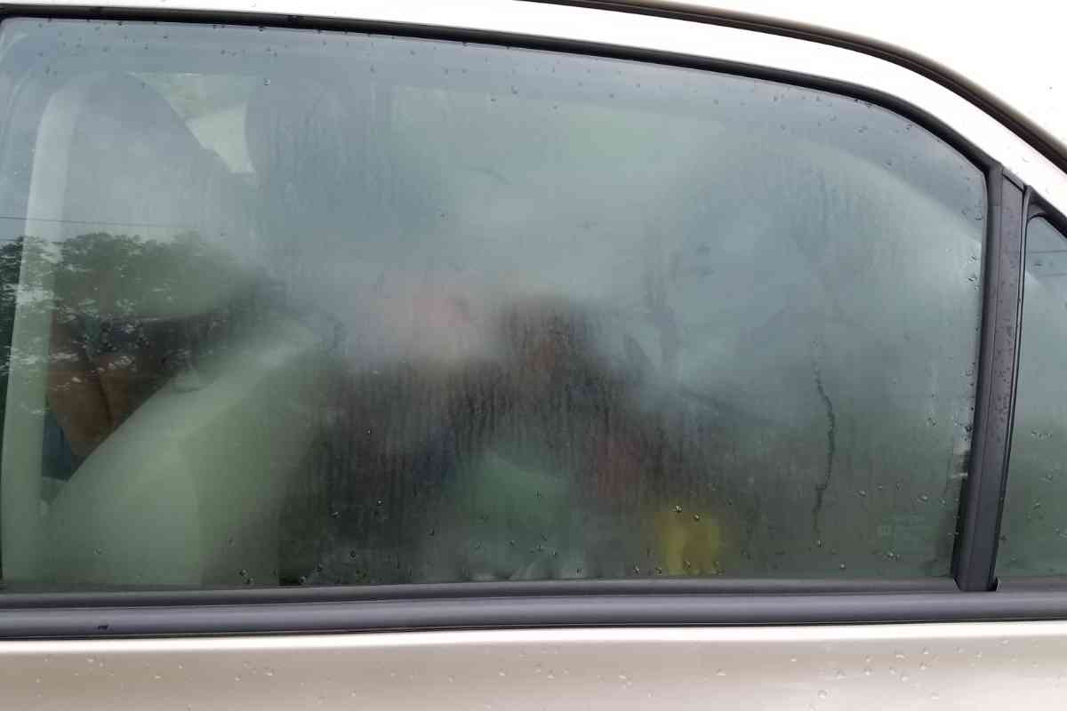 4 Reasons Why Your Windshield Fogs Up During The Summer (Explained!) Four Wheel Trends