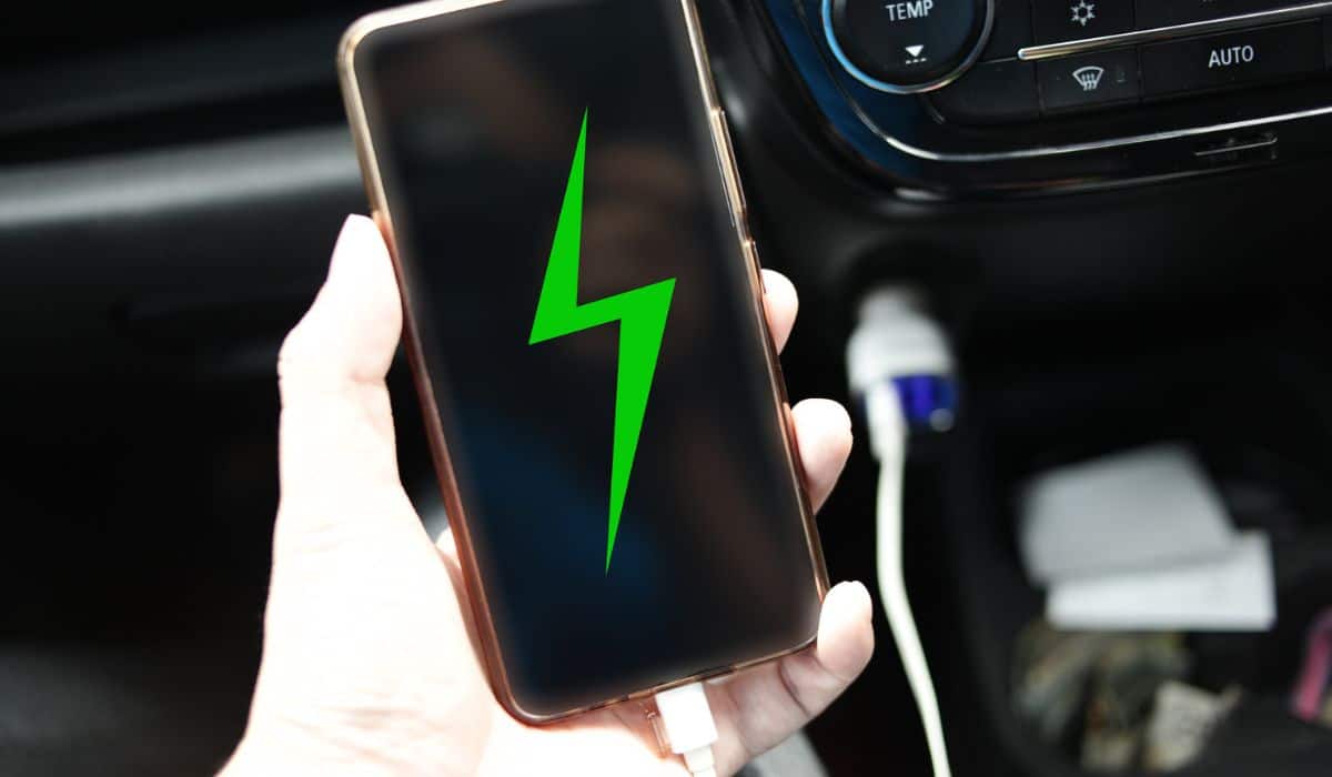 Charging Smart Phone in Car