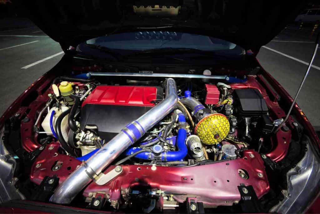 6 Reasons Car Engines Are Smaller (And Why It’s A Good Thing) Four