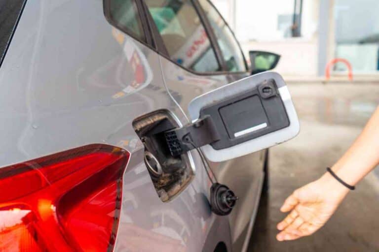 Does Fuel Injector Cleaner Lower Octane? Or Raise It? Answered! Four