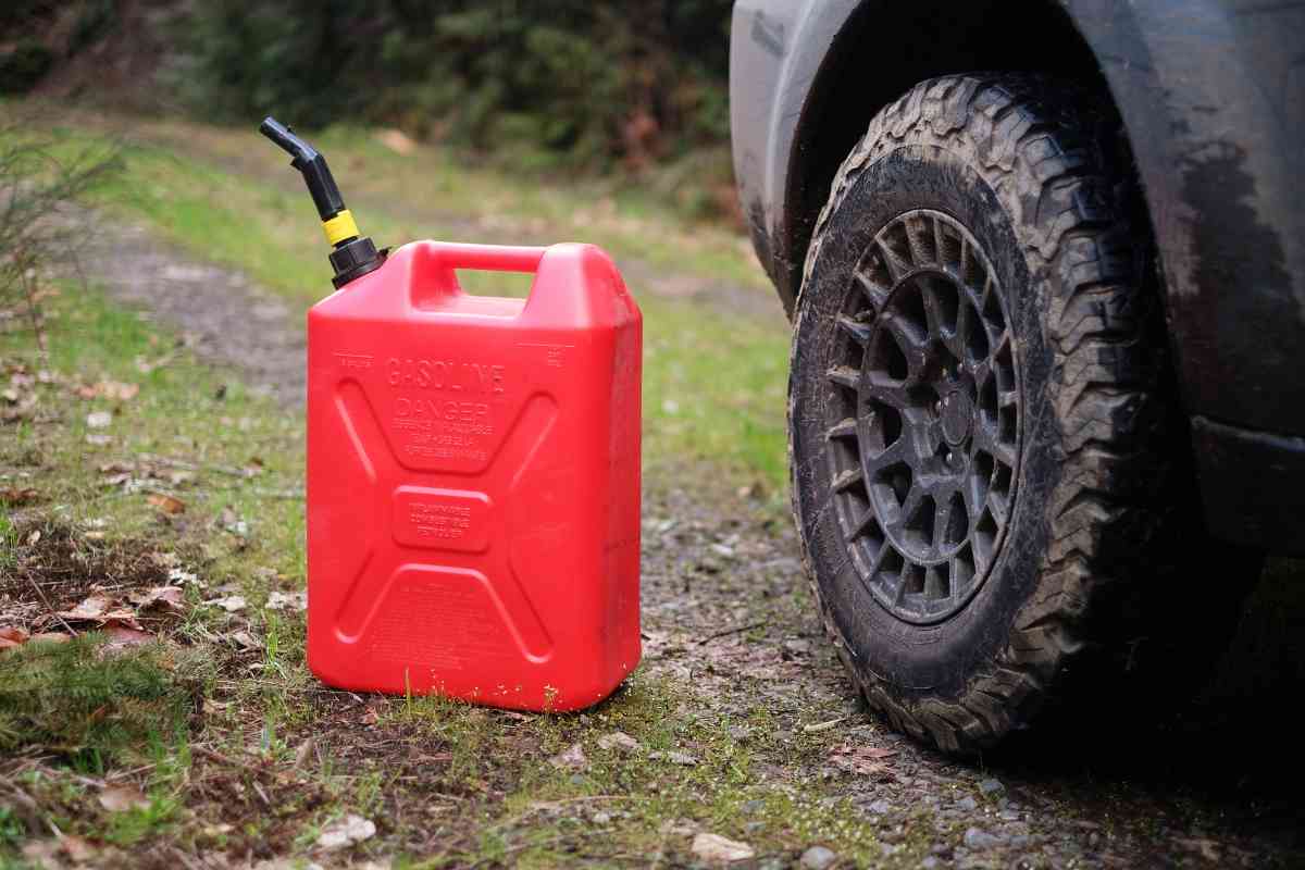 how much does gasoline weigh 2 How Much Does Gasoline Weigh? A Comprehensive Guide to Gasoline Weight and Density