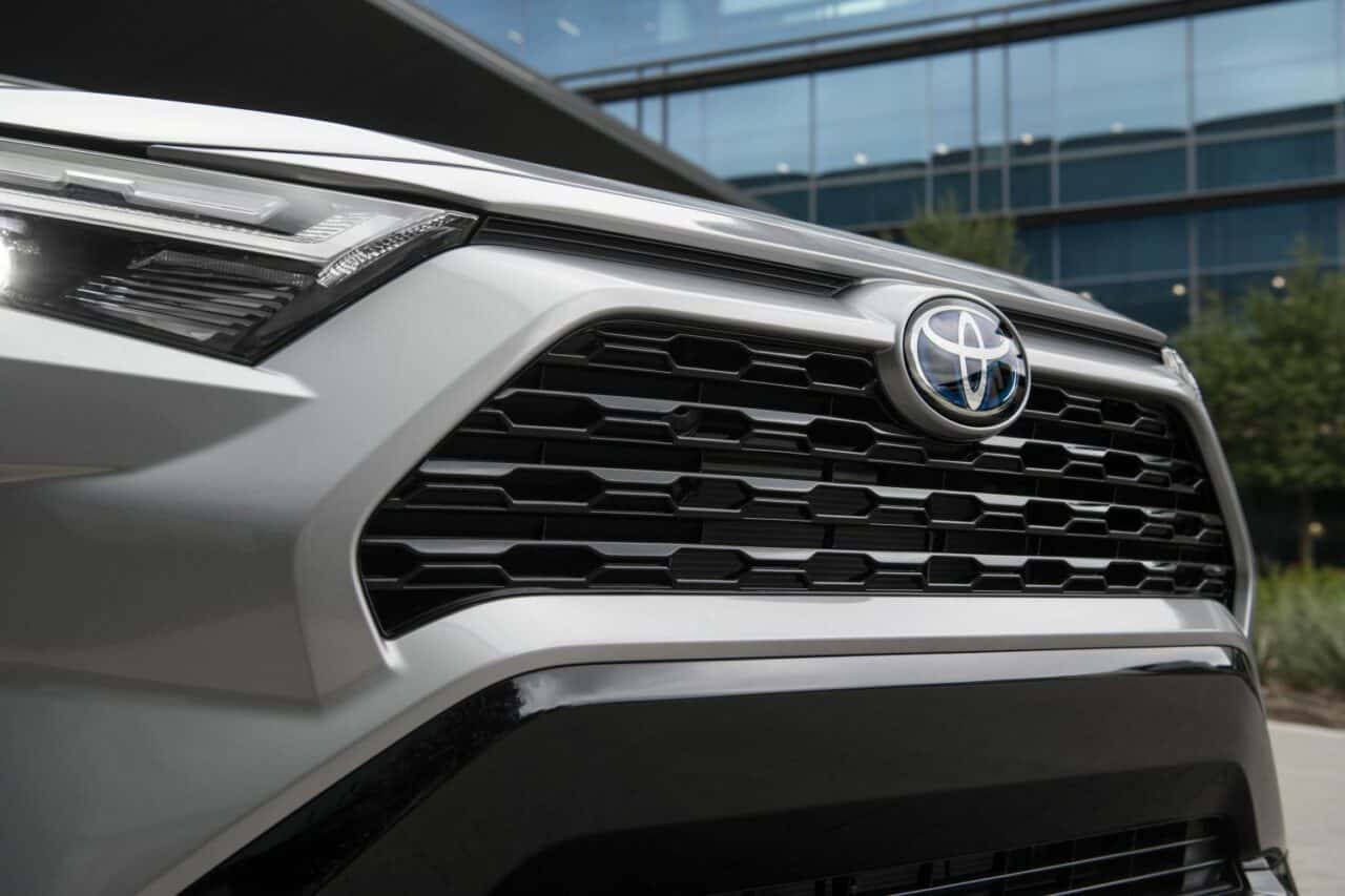 Toyota RAV4 Hybrid Tow Capacity Essential Facts for Drivers Four