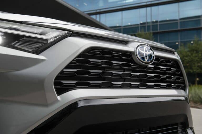 Is Your Rav4 Powerful Enough To Tow? Check Here! - efjnua8