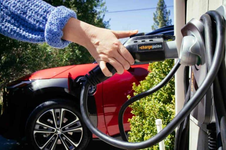 How to Charge Your Toyota RAV4 Hybrid Battery: A Step-by-Step Guide ...