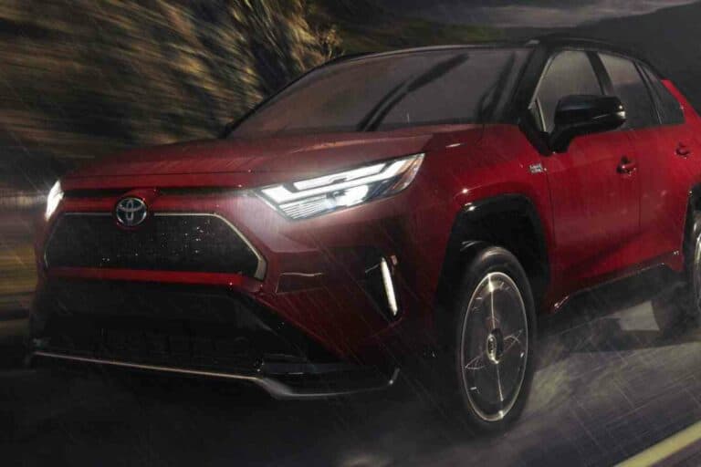 RAV4 Downhill Assist: Master Steep Descents with Ease!
