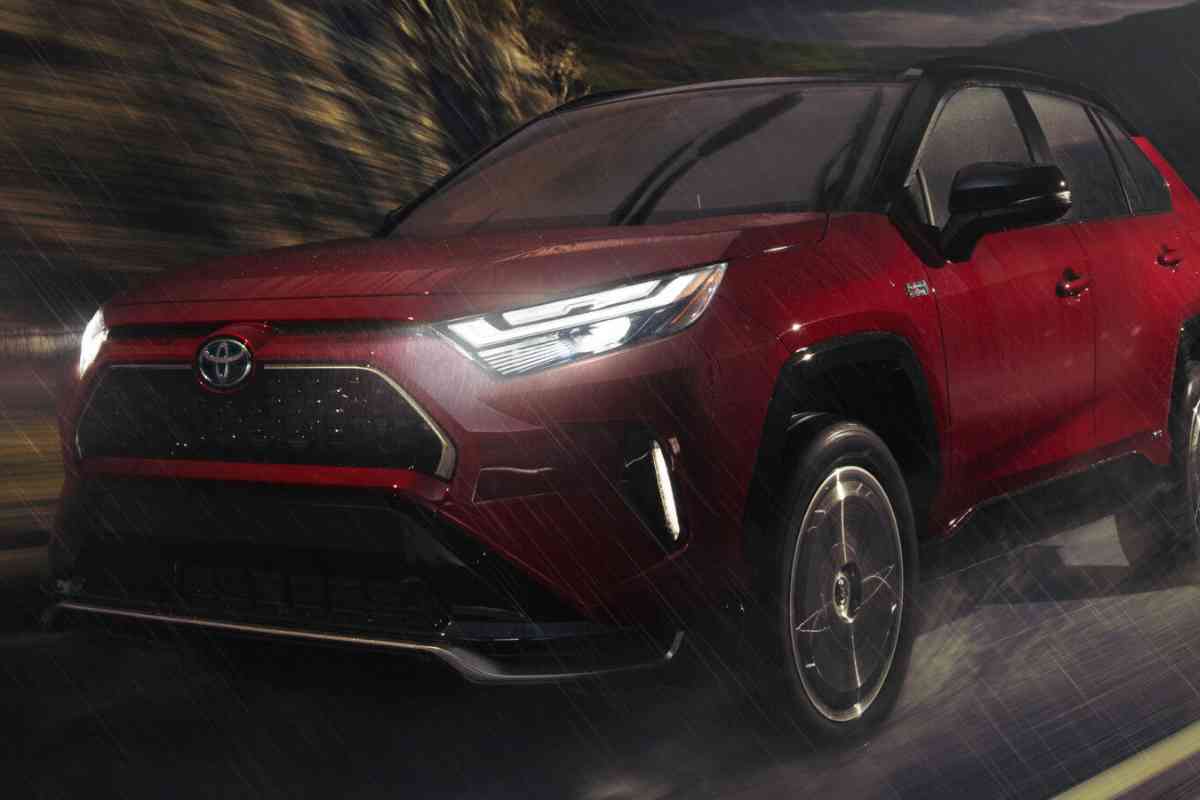 RAV4 Downhill Assist Master Steep Descents with Ease! Four Wheel Trends