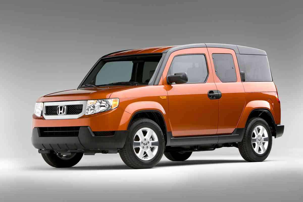 honda element review 3 Honda Element Review: The Versatile Choice for Urban Adventure