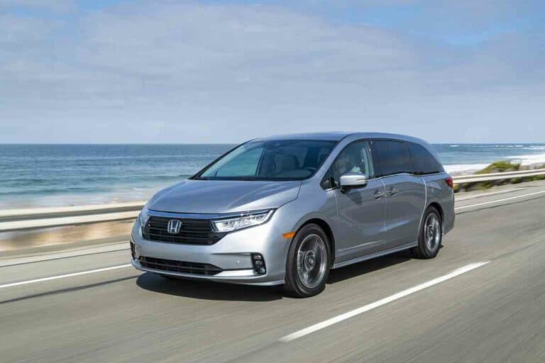 Honda Odyssey Review: the Family-Friendly Minivan