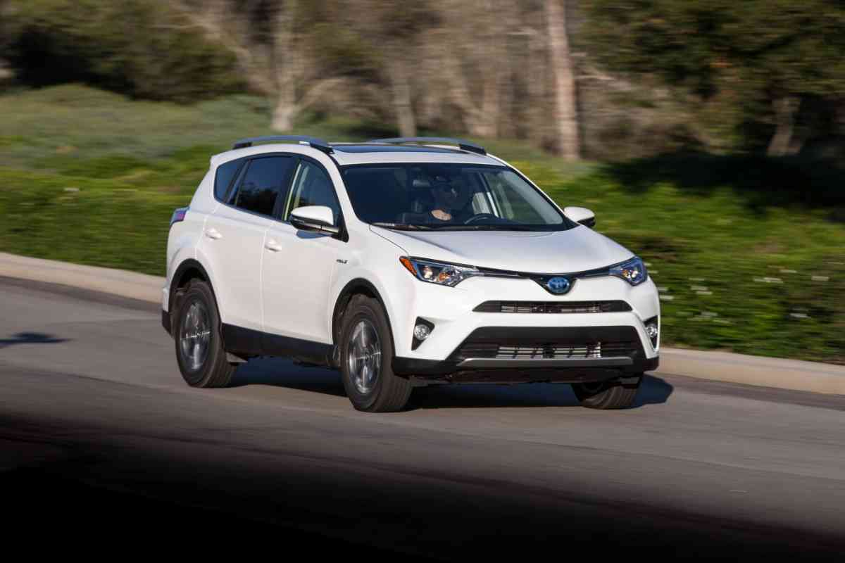 how do i know if my raava4 is 4wd 1 1 How Do I Know if My RAV4 Is Four Wheel Drive? Identifying Your Vehicle's Drive Type