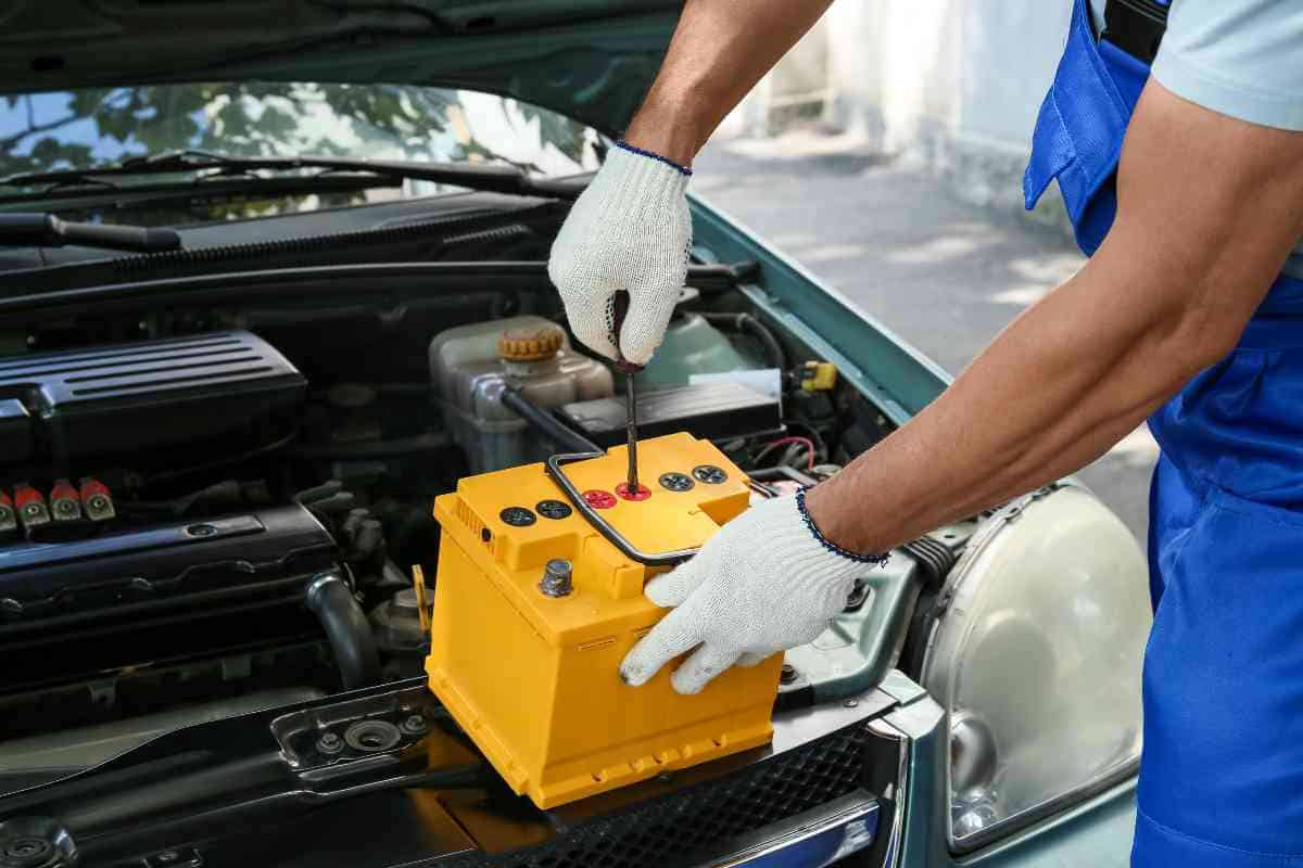 car battery maintenance and replacement 2 Car Battery Maintenance and Replacement: Essential Tips and Replacement Indicators
