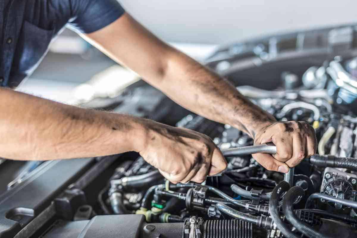 dealing with car overheating issues 3 Dealing with Car Overheating Issues: Quick Fixes and Prevention Tips