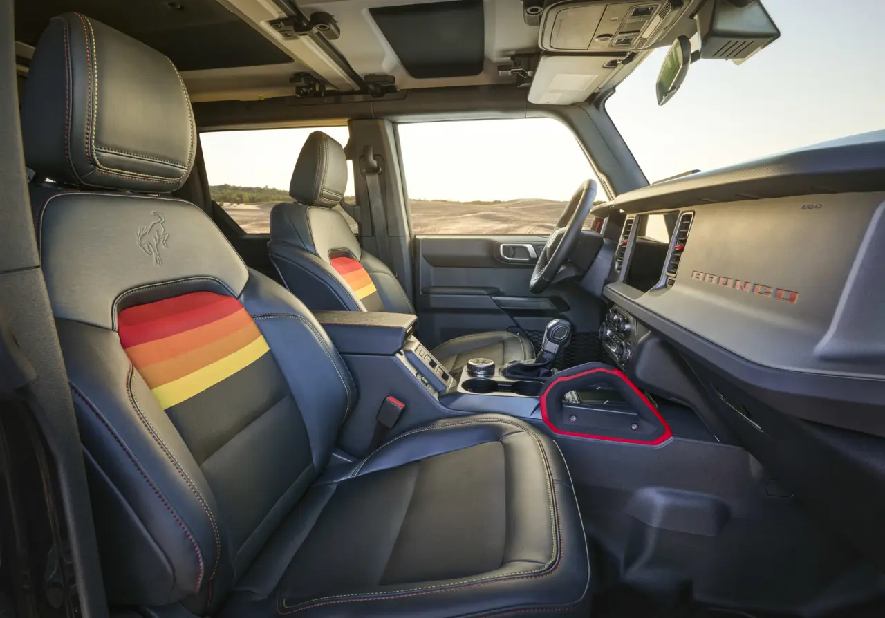 Ford Bronco Interior photo of the Free Wheeling package