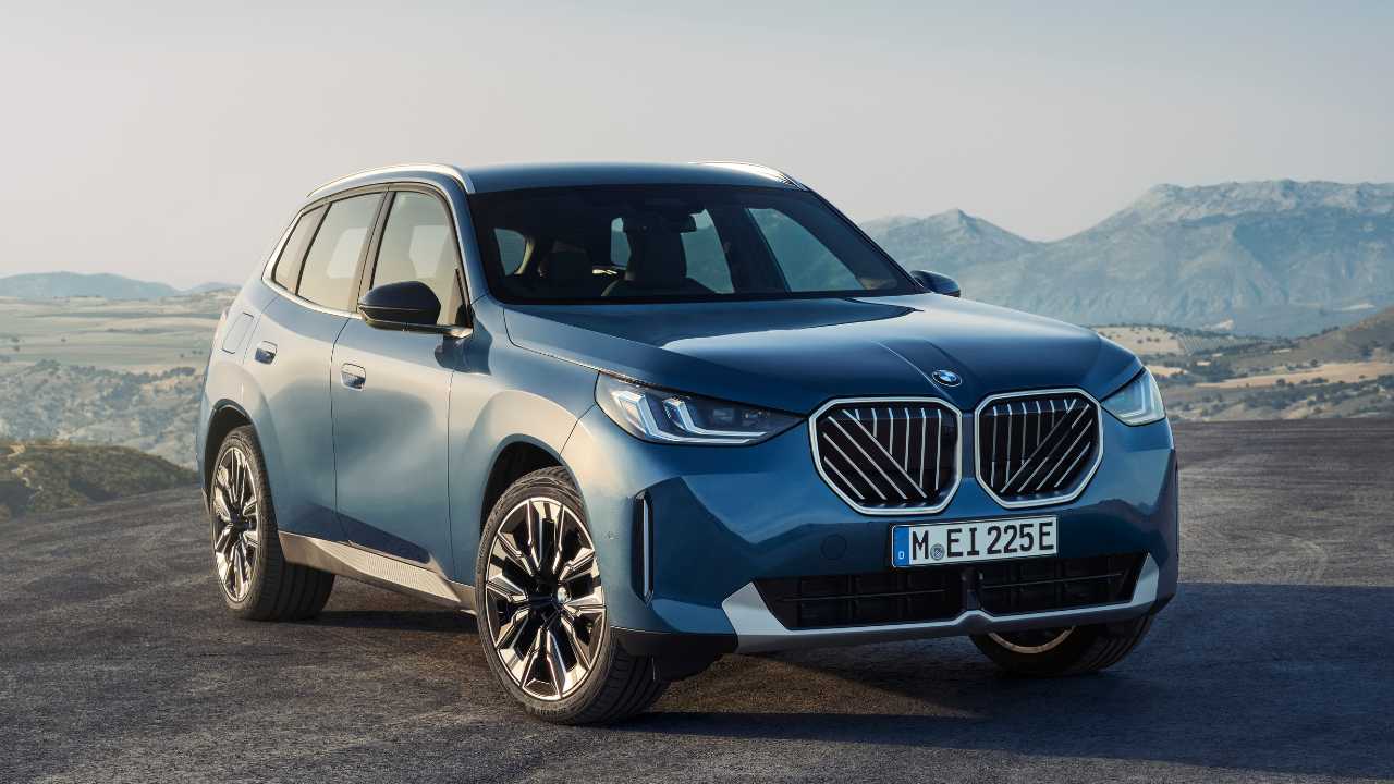 2025 BMW X3 Exterior Styling BMW’s 2025 X3 Brings More Power, More Style, and a Whole Lot of Tech