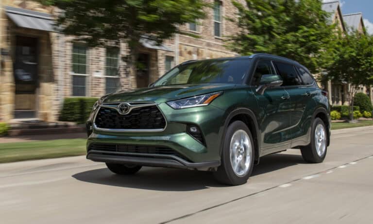 Towing Capacity Tested: 2025 Acura MDX vs. Toyota Highlander