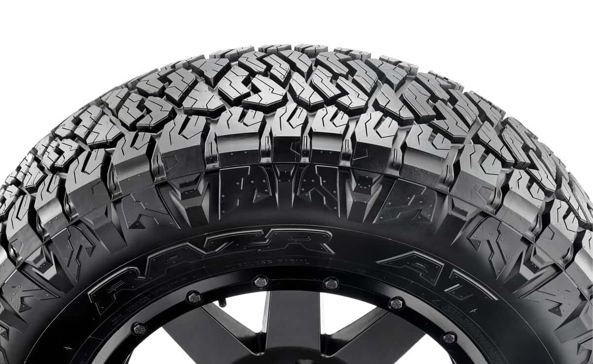 photo fo the tread pattern of a Maxxis Razr All Terrain (A/T) tire